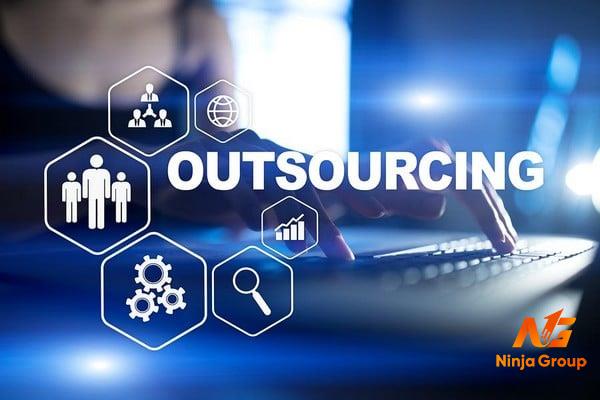 Định nghĩa Outsource 